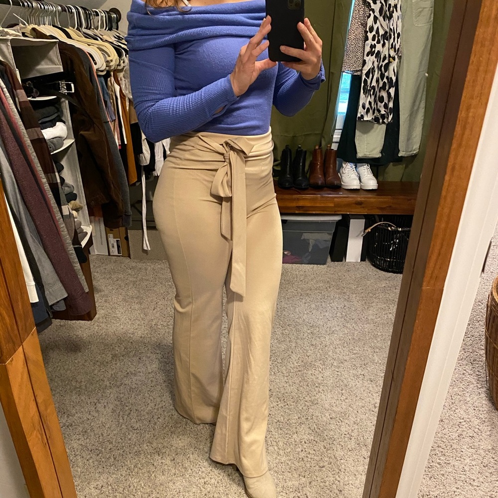 Akira Nude Tie pants